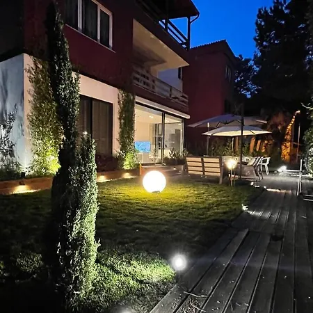 Deluxe Garden At Marea 아파트 *