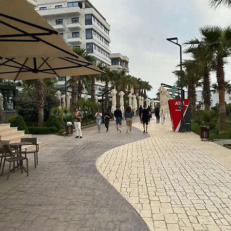 아파트 Deluxe Garden At Marea *