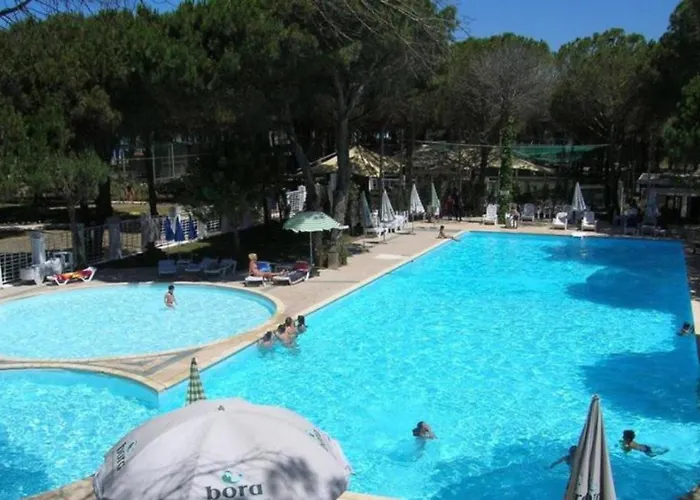 Deluxe Garden At Marea Golem