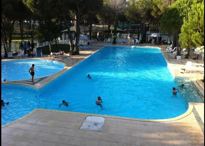 Deluxe Garden At Marea * Golem