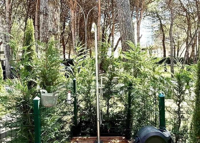Deluxe Garden At Marea Apartman