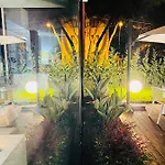 Deluxe Garden At Marea 골렘