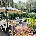 아파트 Deluxe Garden At Marea *