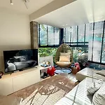 아파트 Deluxe Garden At Marea