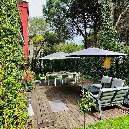 Deluxe Garden At Marea Apartment *