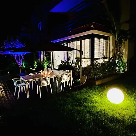 Deluxe Garden At Marea