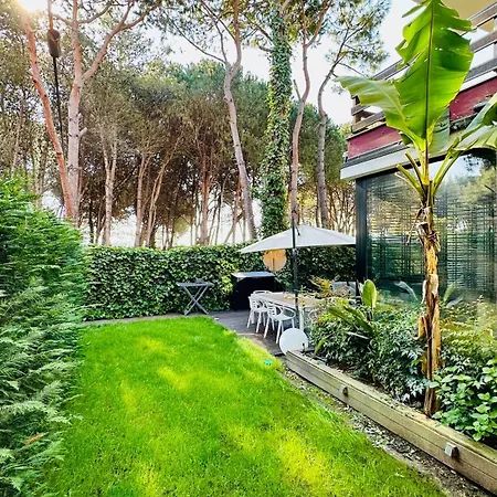 Deluxe Garden At Marea Golem (Tirana)