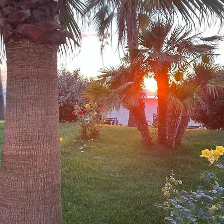 Deluxe Garden At Marea Apartment *