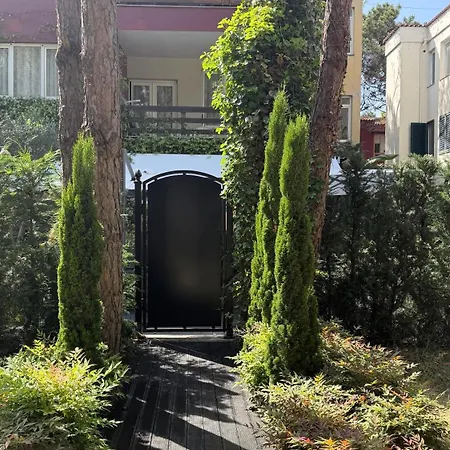 Apartment Deluxe Garden At Marea Golem (Tirana)